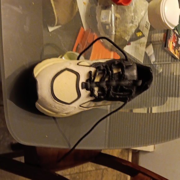 Shoes - Picture 2 of 3